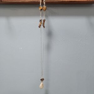 Elegant Silver and Brown Pendant Necklace